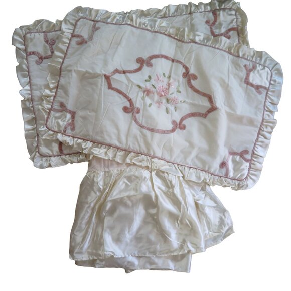 New Vintage King Shams Bedskirt Set Silk Ribbon Rose Velvet Design Cream Satin - Picture 9 of 16